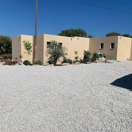 Maison Neuve Avec Piscine Et Terrasse Exterieur *